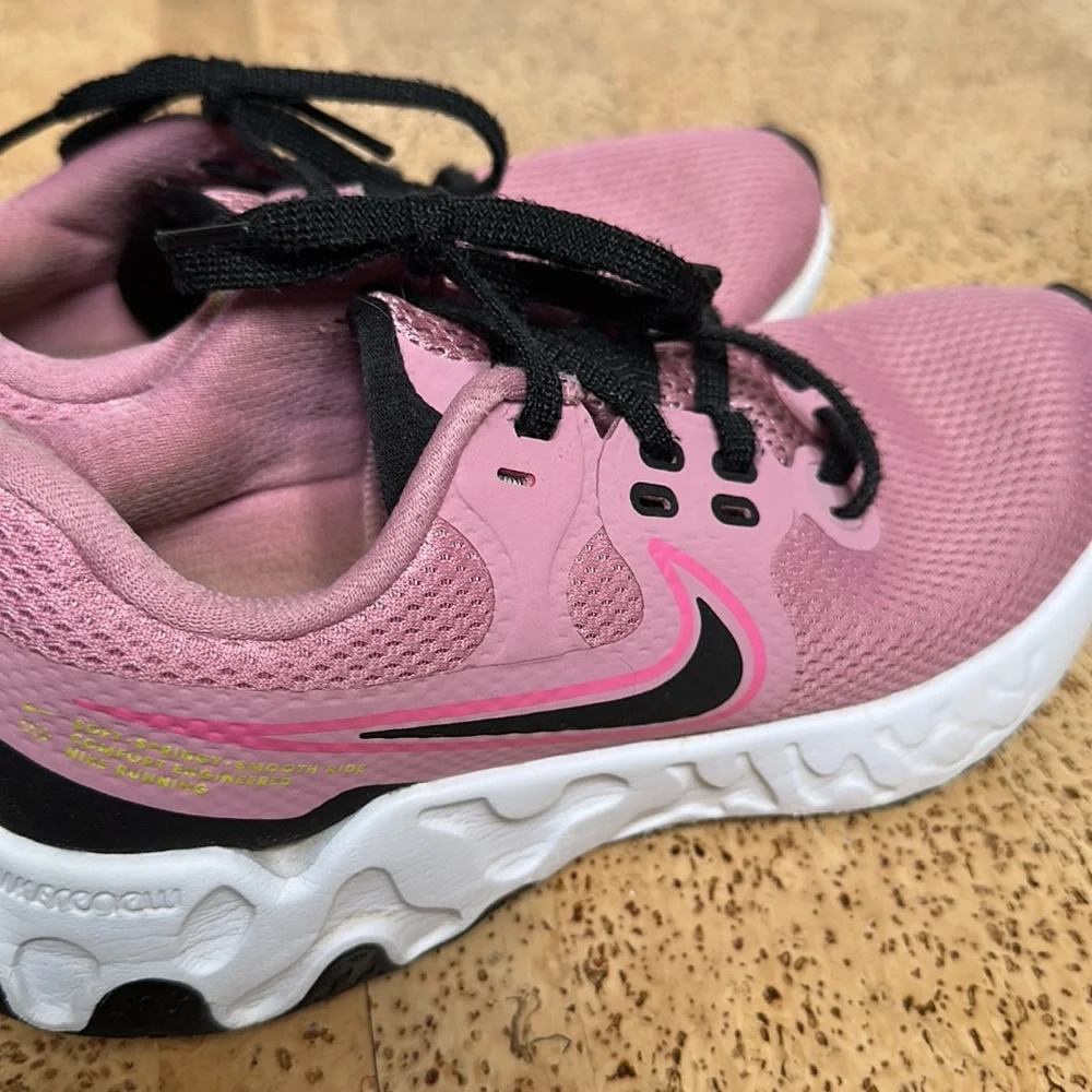 Nike Renew sneakers. Good condition Would be fantastic camp shoes! - Picture 3 of 11